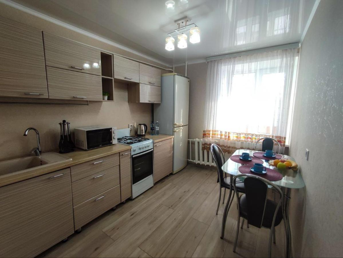 2-Х Комнатная Квартира В Центре На Ул.Бородина 107 Kosztanaj Kültér fotó