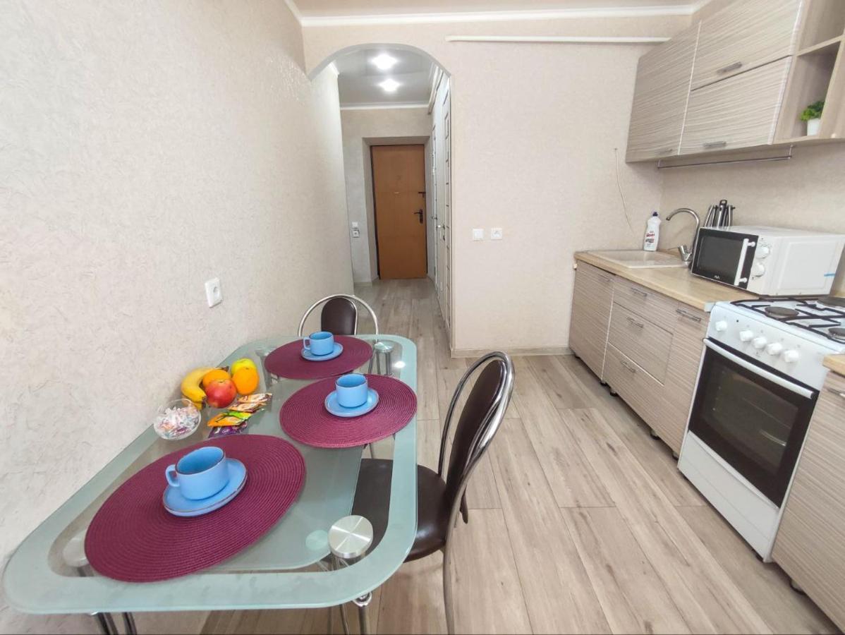 2-Х Комнатная Квартира В Центре На Ул.Бородина 107 Kosztanaj Kültér fotó